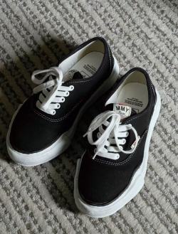 EM Sneakers Mihara Yasuhiro Baker OG Sole Canvas Low Black NO.715 review Kamese Hutcherson