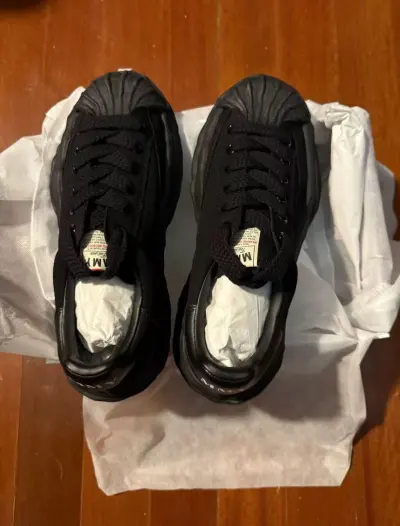 EM Sneakers Mihara Yasuhiro All Black Golde NO.751 review Taniyah Banks 00