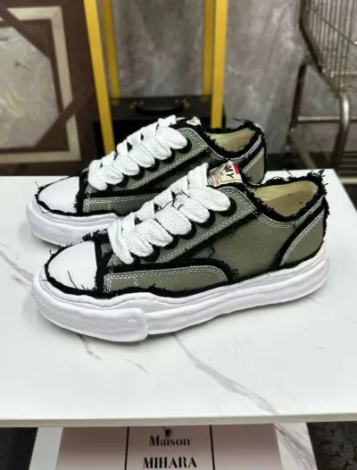 EM Sneakers Mihara Yasuhiro Blackish Green NO.734 review Rashiya Richardson 01