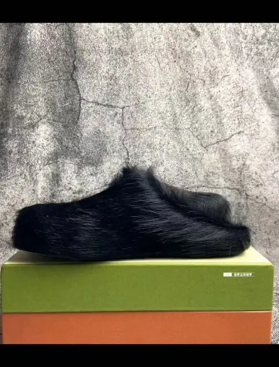 EM Sneakers Marni Fussbett Black review Johannes Schuster