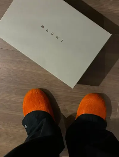 EM Sneakers Marni Fussbett Orange review Szofi Stefko