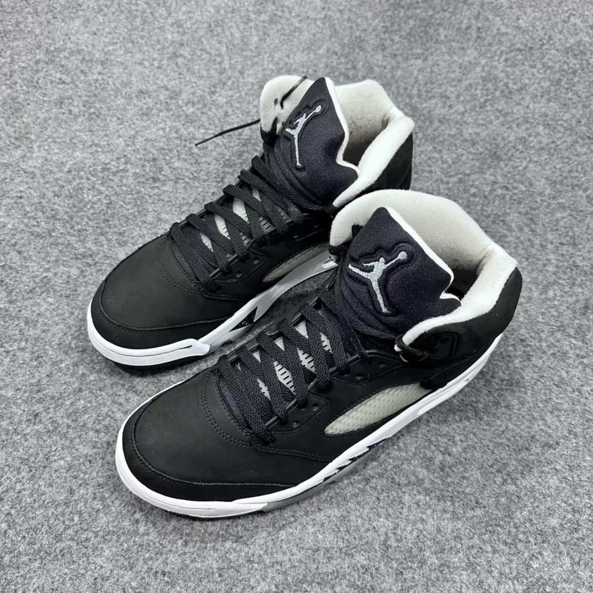 EM Sneakers Jordan 5 Retro Moonlight review 0