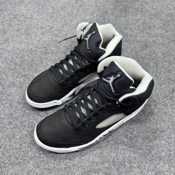 EM Sneakers Jordan 5 Retro Moonlight review Makiyah Miller