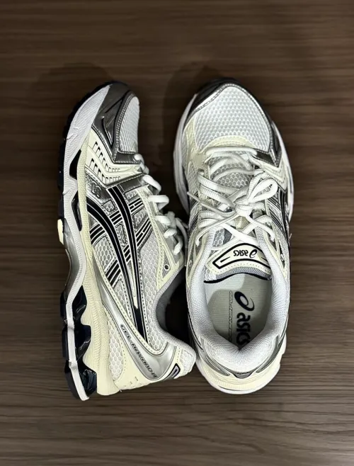 EM Sneakers ASICS Gel-Kayano 14 White Midnight review 