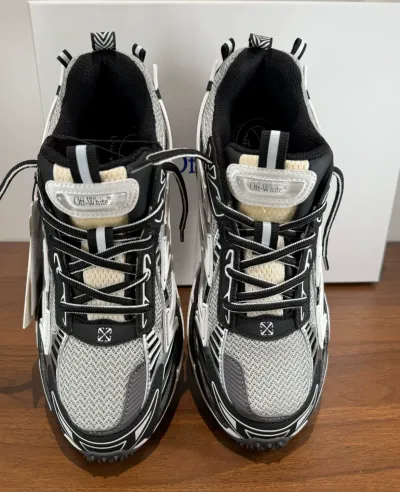 EM Sneakers OFF-WHITE Be Right Back Out Of Blue Silver White review Florian Castro