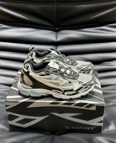 EM Sneakers OFF-WHITE Be Right Back Out Of Blue Silver White review Nyasia Rollins