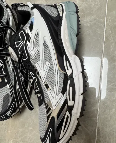 EM Sneakers OFF-WHITE Be Right Back Out Of Blue Silver White review Toshina Mccoy