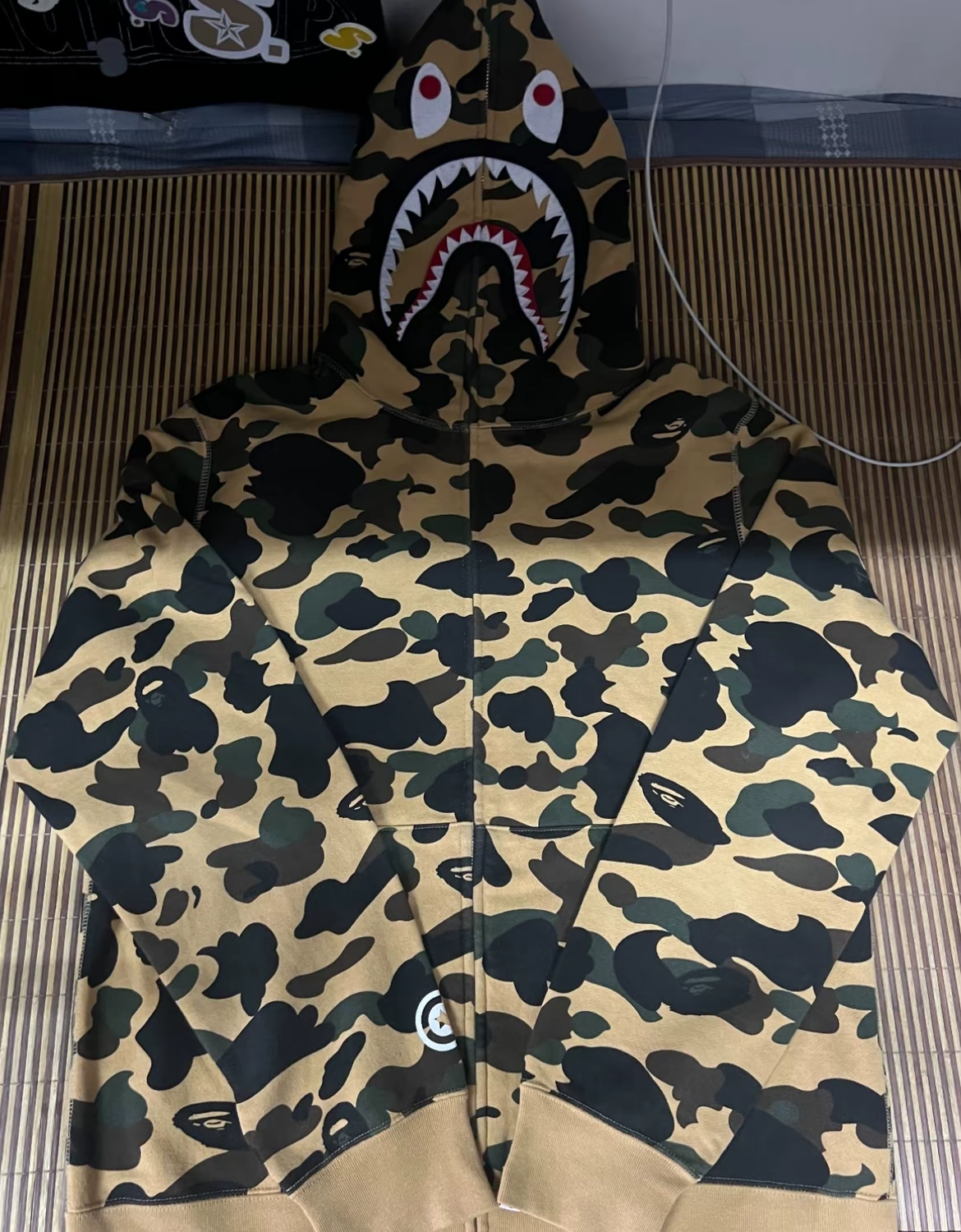 EM Sneakers BAPE 1st Camo Shark Full Zip Hoodie Yellow review 1
