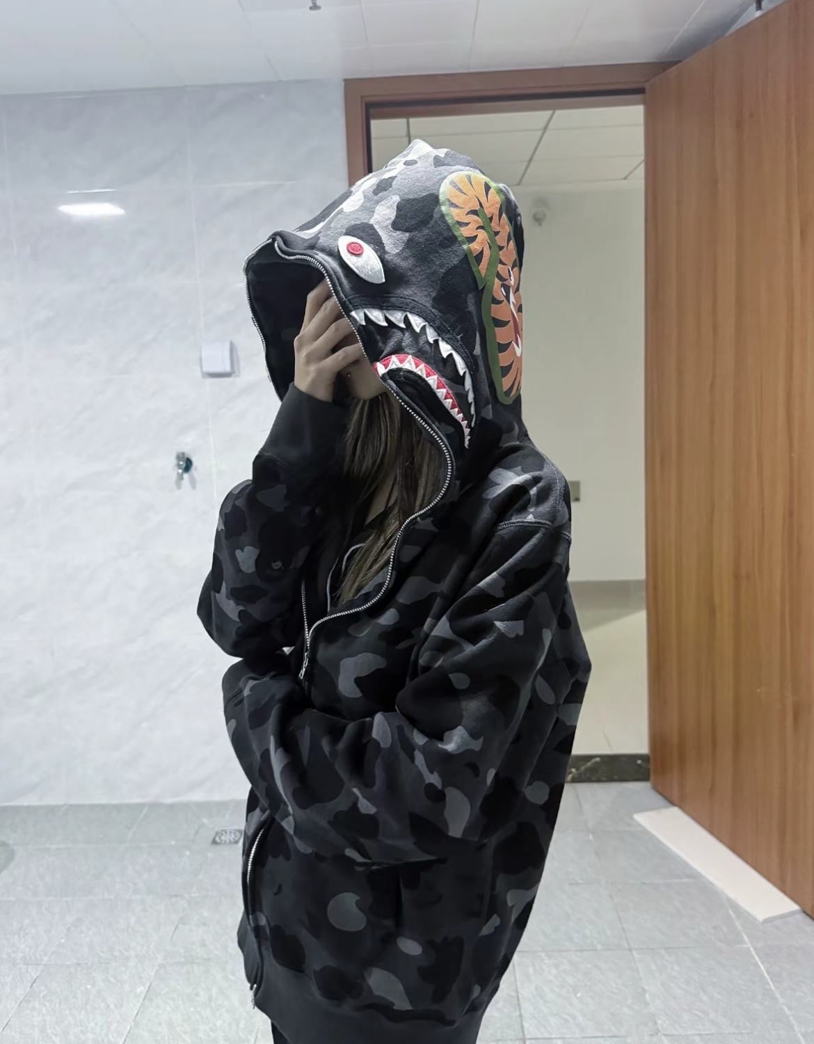 EM Sneakers BAPE Color Camo Shark Full Zip Hoodie (SS23) Black review 0