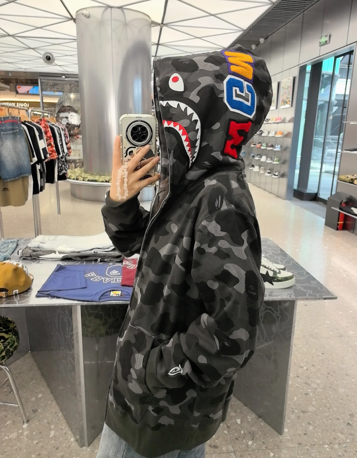EM Sneakers BAPE Color Camo Shark Full Zip Hoodie (SS23) Black review 0