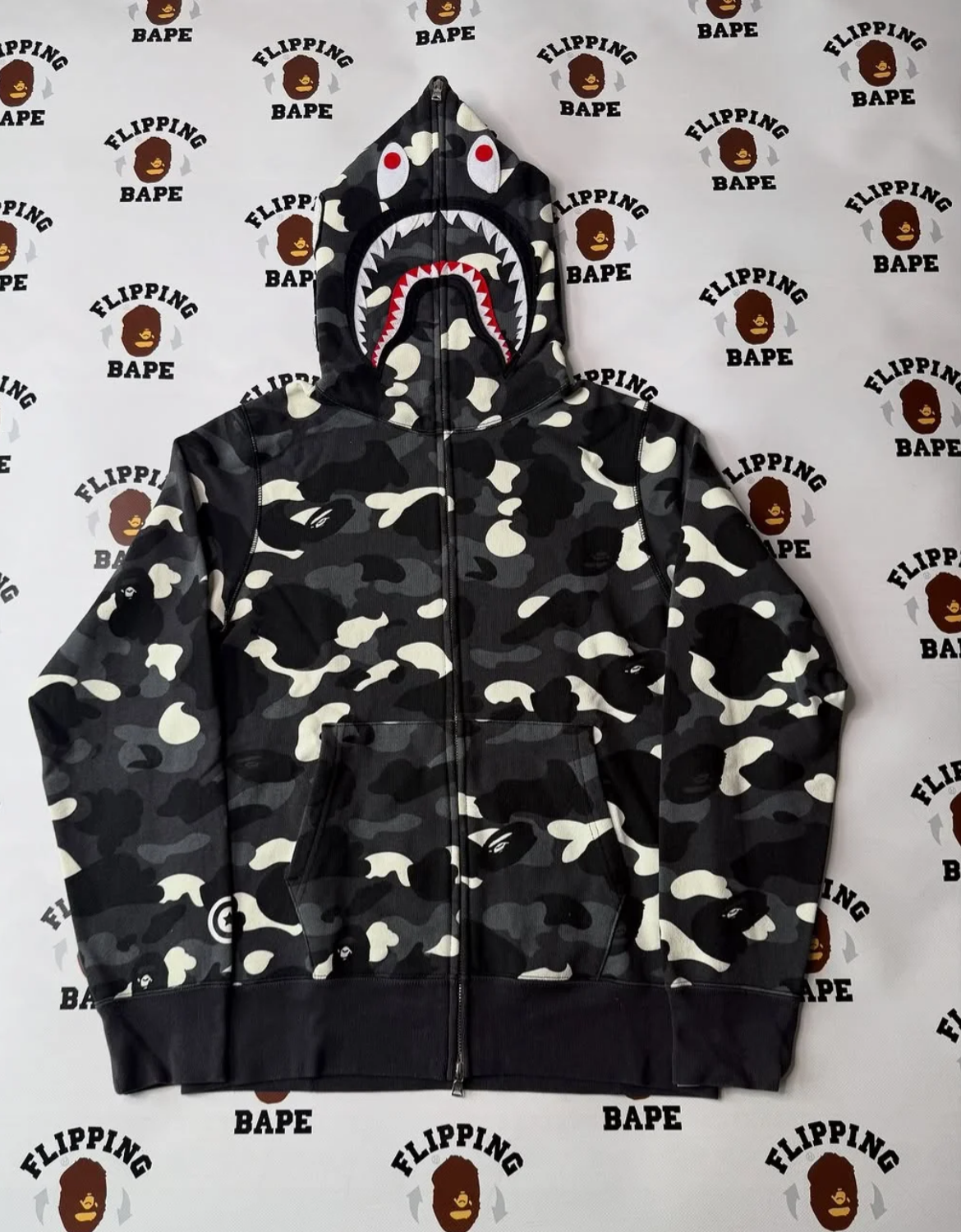 EM Sneakers BAPE Shark Head Tiger Head Zipper Luminous Camouflage Double Hooded Hoodie Dark Gray review 0