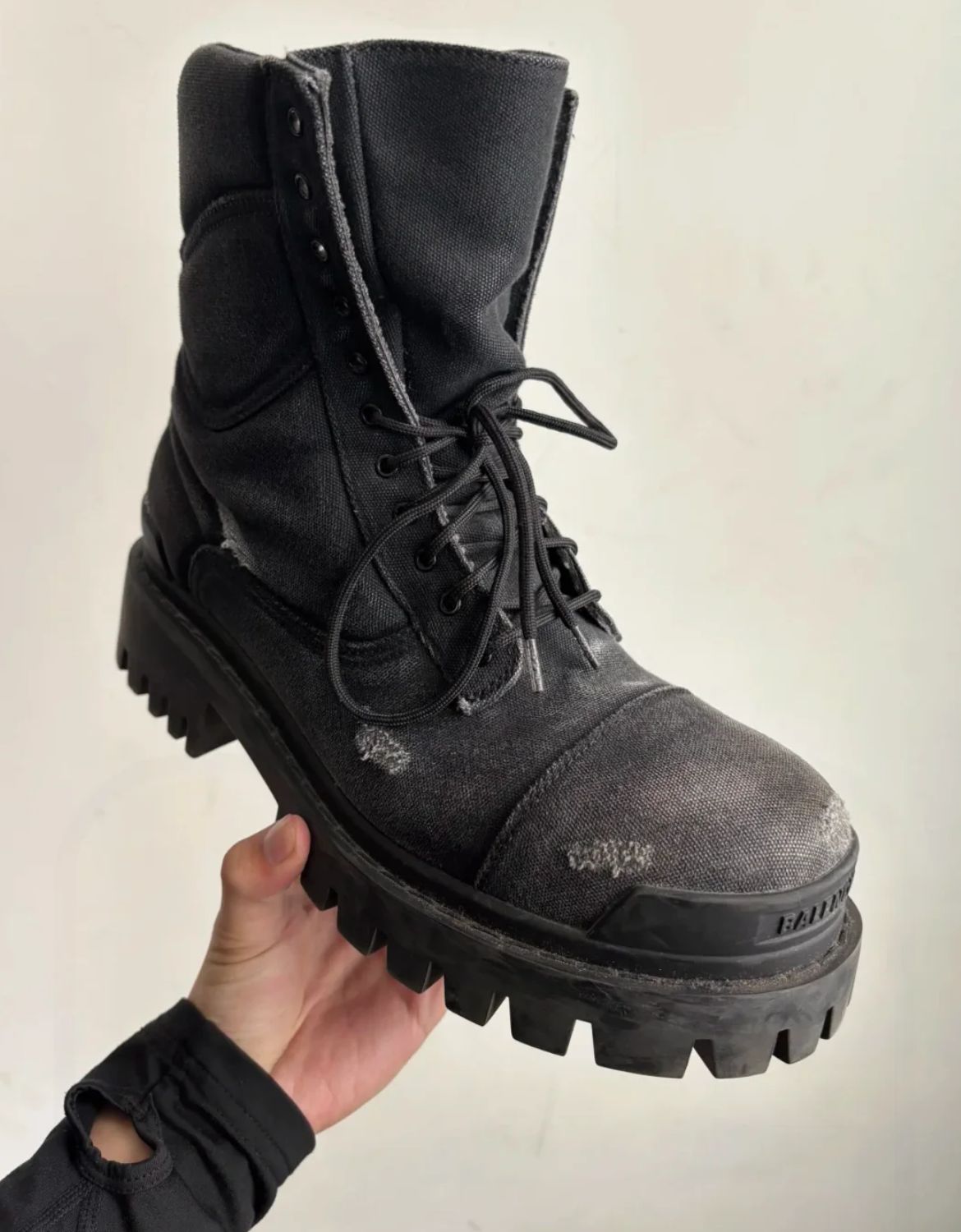 EM Sneakers Balenciaga Strike Boot Black review 0
