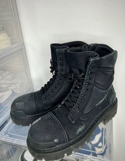 EM Sneakers Balenciaga Strike Boot Black review Jose Munoz