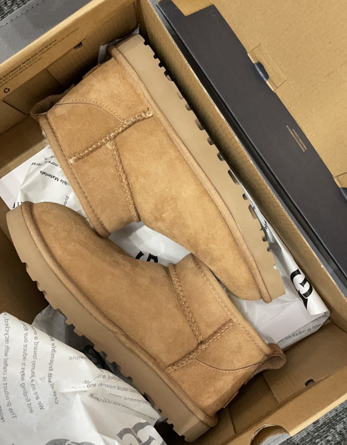EM Sneakers UGG Classic Ultra Mini Low-Top Boot Brown review 0