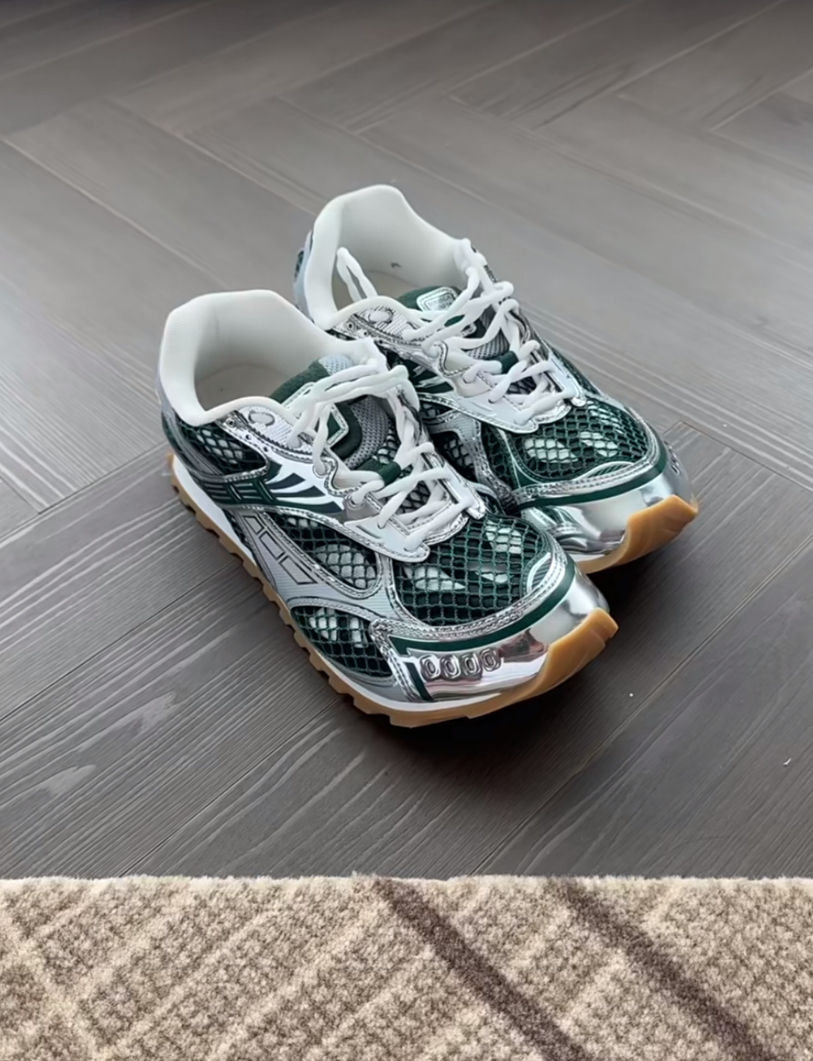 EM Sneakers Bottega Veneta Orbit Dark Green Silver review 0