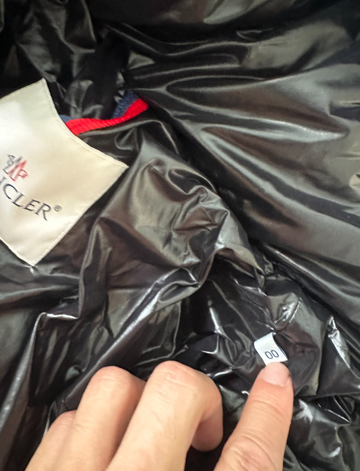 EM Sneakers Moncler Maya Classic Down Jacket Black review 6