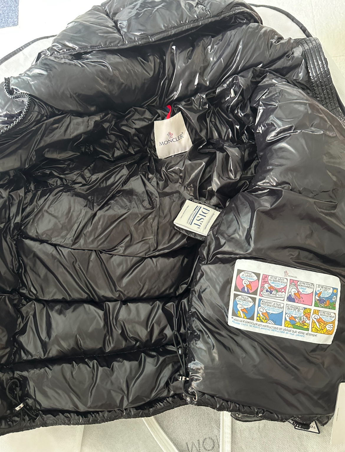 EM Sneakers Moncler Maya Classic Down Jacket Black review 1