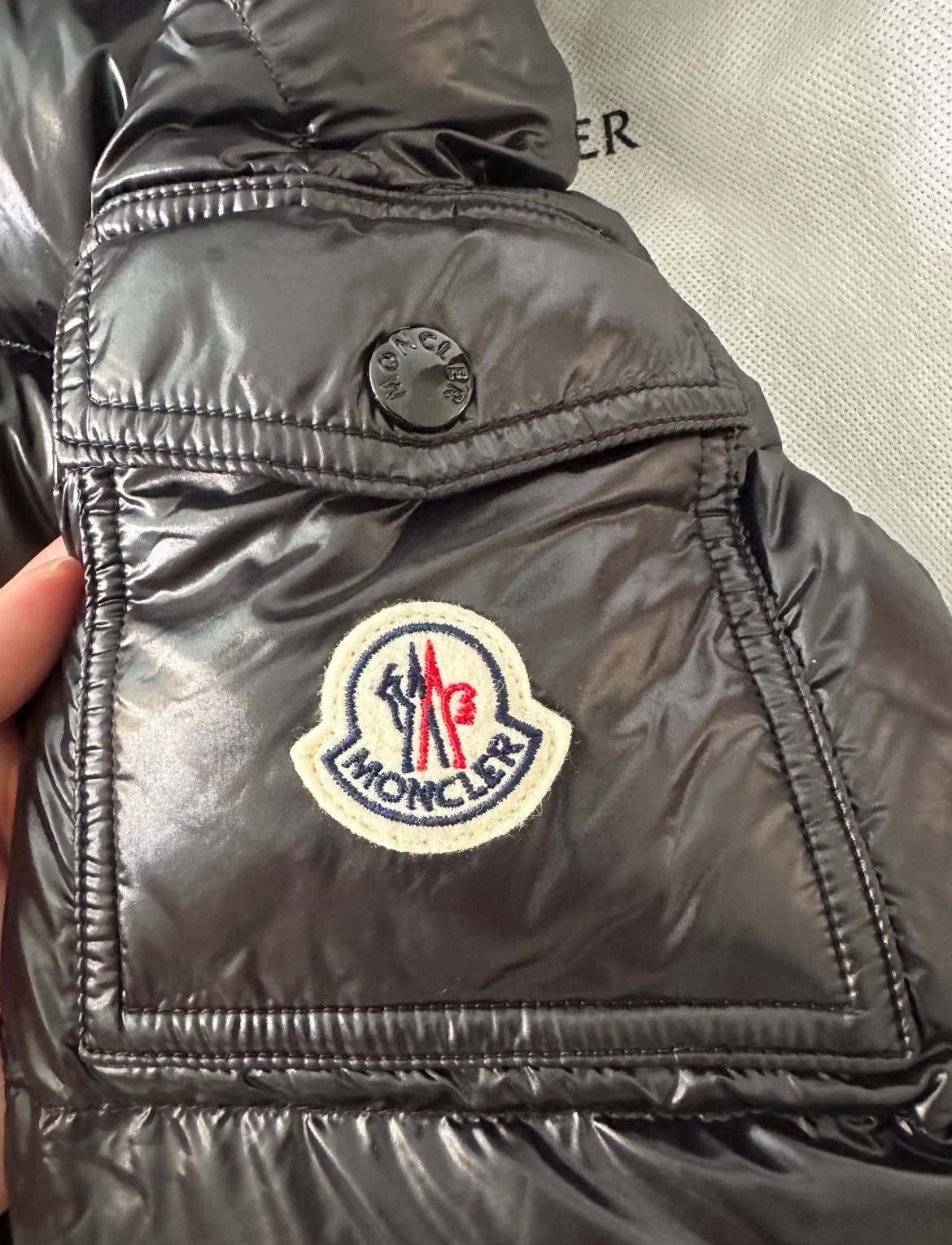EM Sneakers Moncler Maya Classic Down Jacket Black review 3