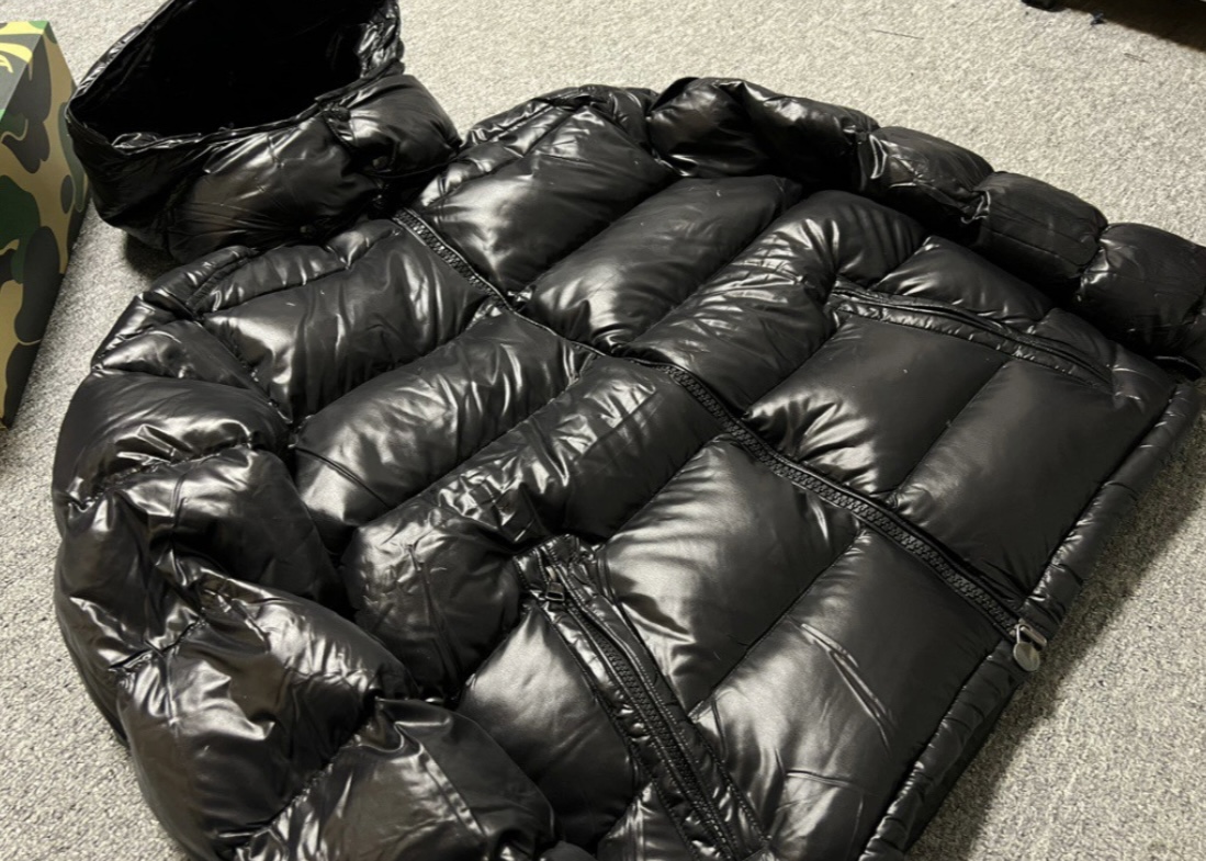 EM Sneakers Moncler Maya Classic Down Jacket Black review Carly Williams 01