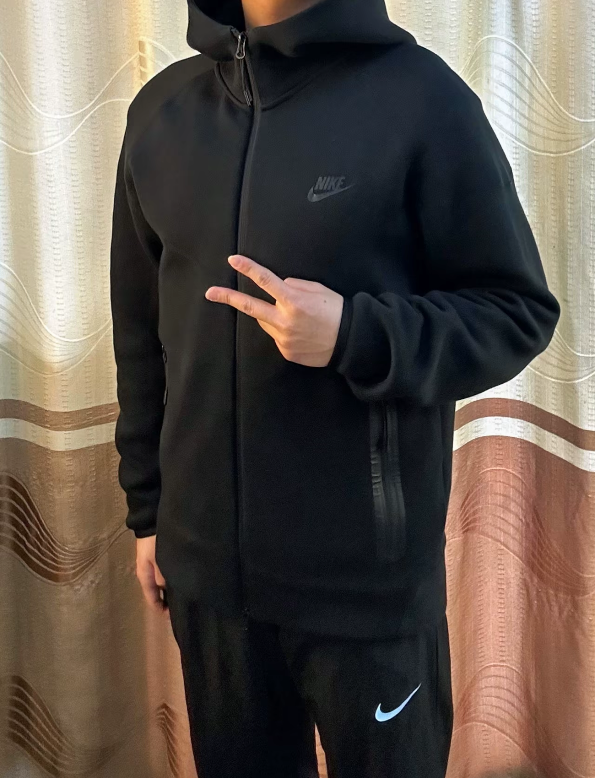 EM Sneakers Nike Sportswear Tech Fleece Full-Zip Hoodie & Joggers Set Dark Heather Black review 1