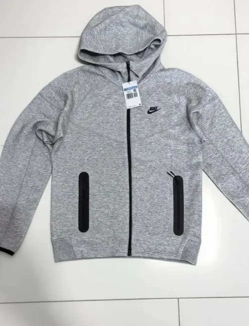 EM Sneakers Nike Sportswear Tech Fleece Full-Zip Hoodie & Joggers Set Dark Heather Gray review 