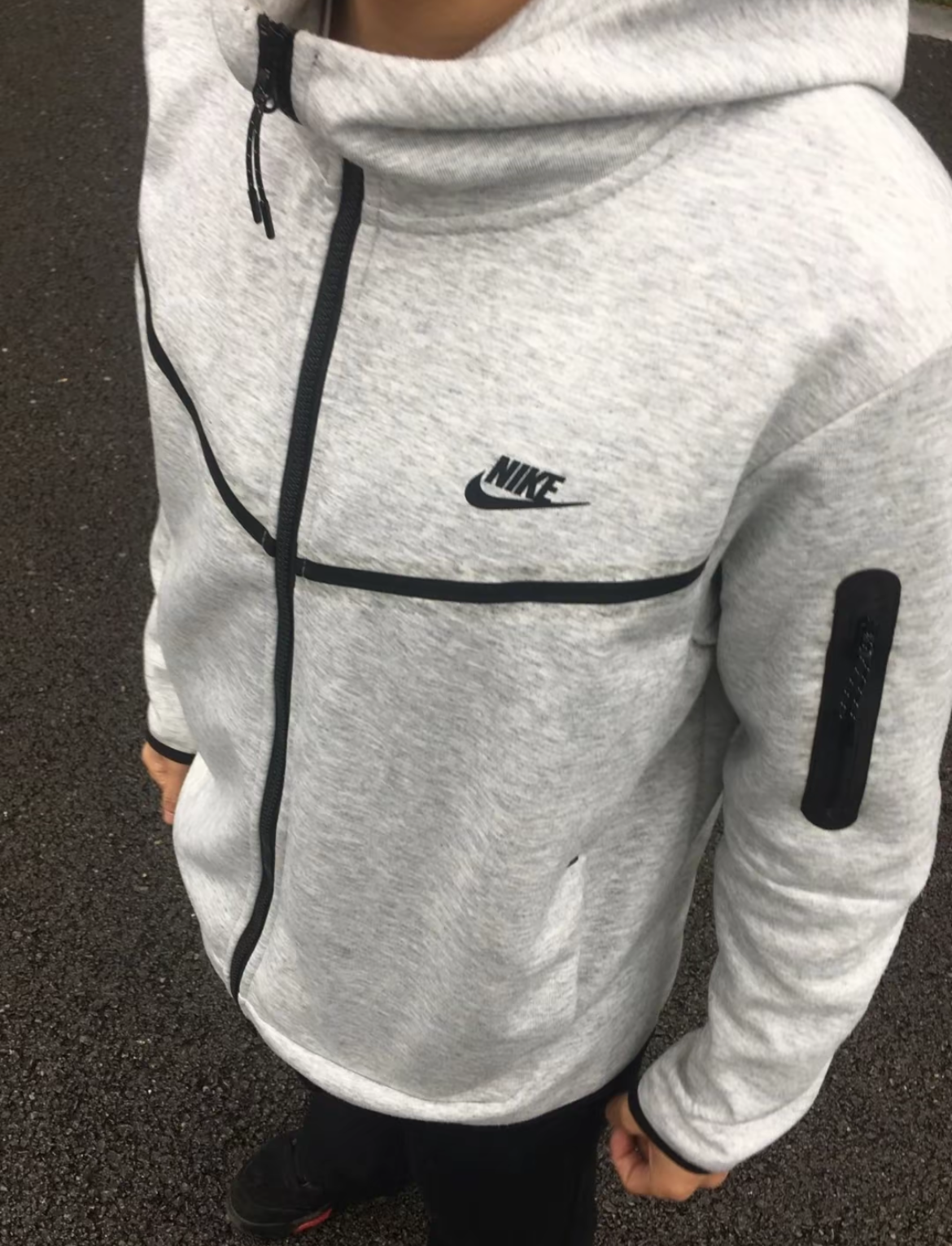 EM Sneakers Nike Sportswear Tech Fleece Full-Zip Hoodie & Joggers Set (FW24) Dark Grey Heather/Black review Niko Cruz