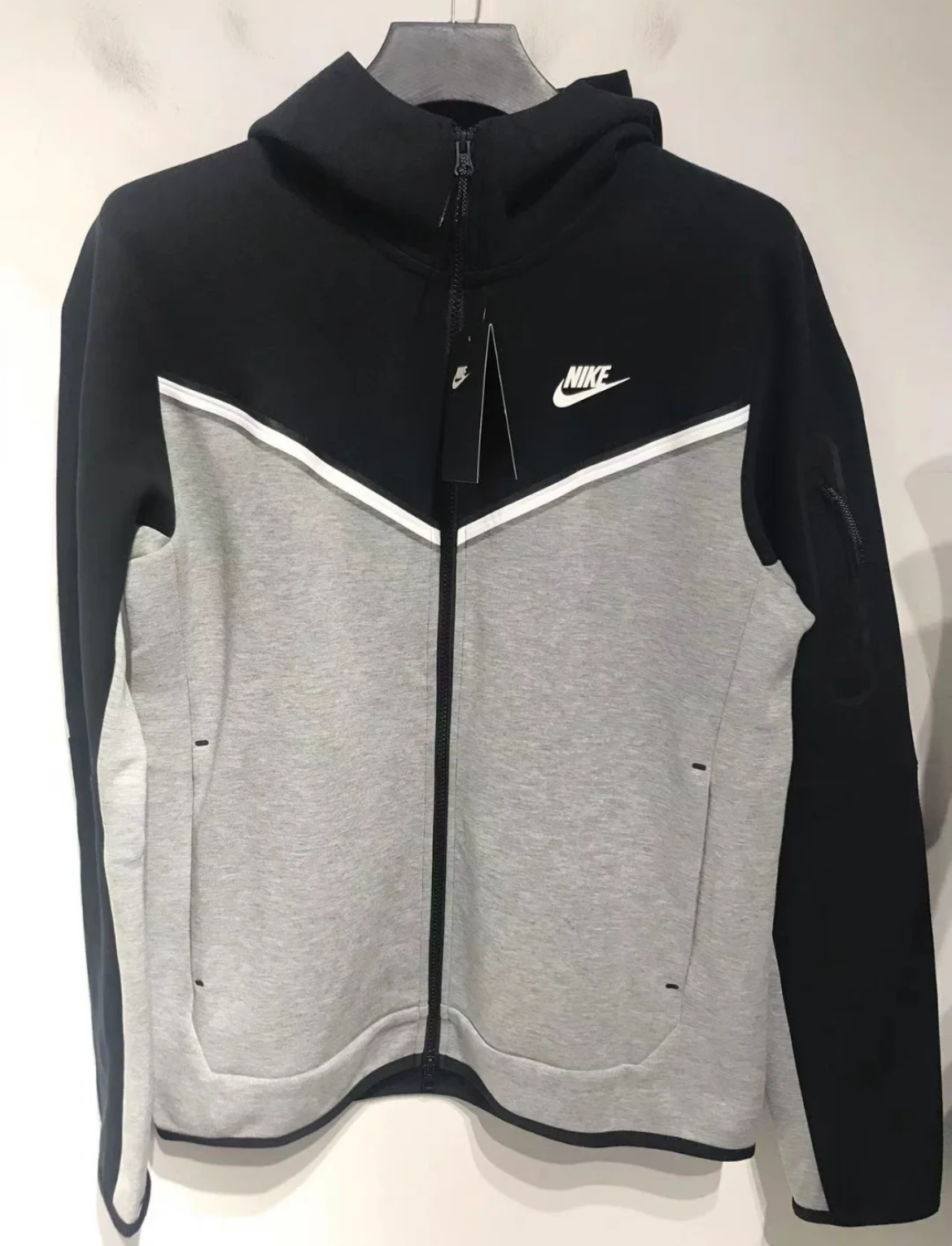 EM Sneakers Nike Sportswear Tech Fleece Full Zip Hoodie & Pant & Joggers Set Black and Gray Stitching review 0