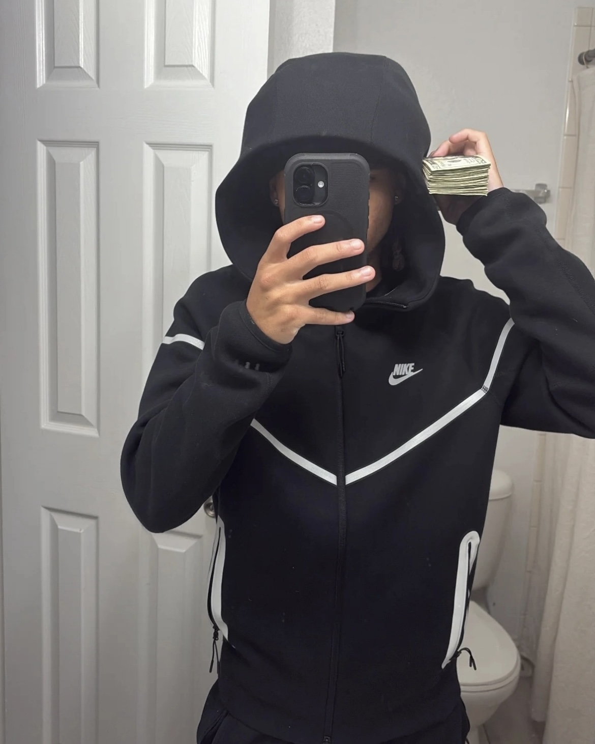 EM Sneakers Nike Sportswear Tech Fleece Full-Zip Hoodie & Joggers Set Dark Heather Black White review Oscarina Negron 00