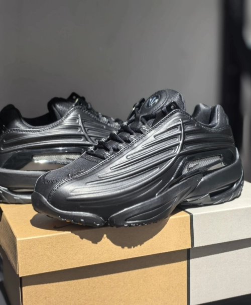 EM Sneakers Nike Nocta x Hot Step 2 Black reviewed by