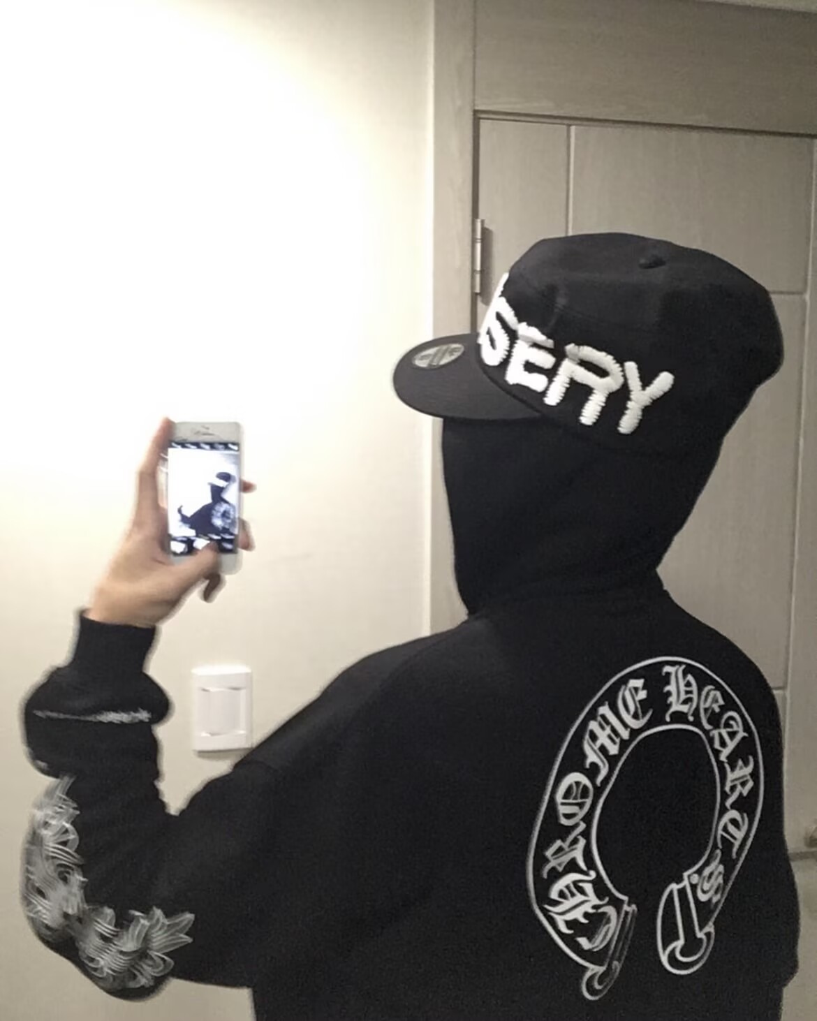EM Sneakers Chrome Hearts Horseshoe Floral Cross-Sleeve Zip Up Hoodie Black White review 0