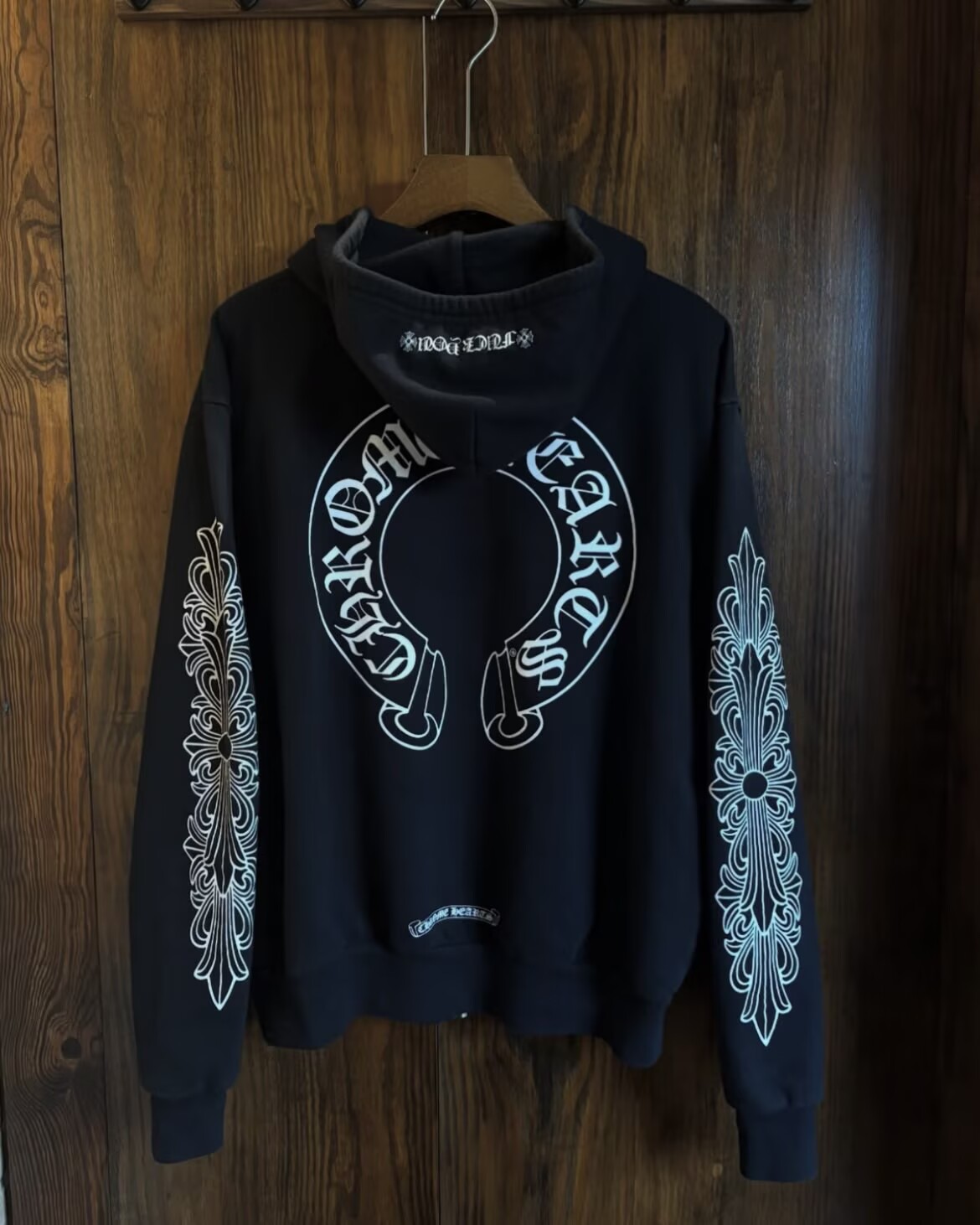 EM Sneakers Chrome Hearts Horseshoe Floral Cross-Sleeve Zip Up Hoodie Black White review 3