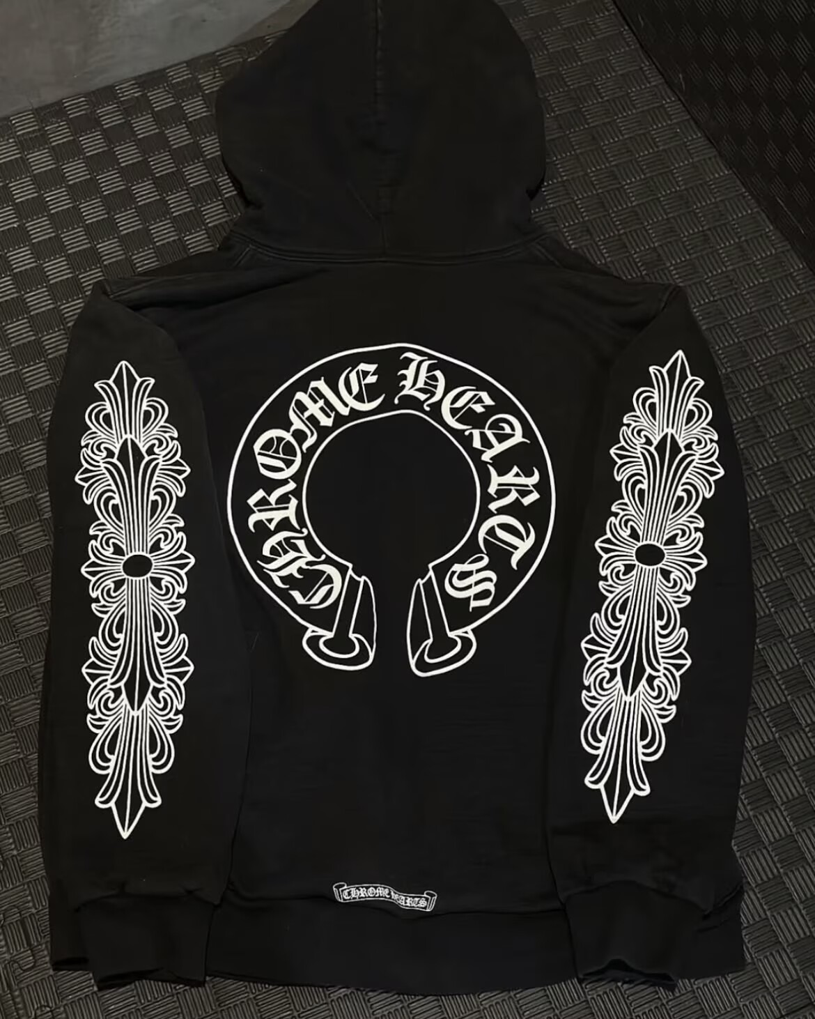 EM Sneakers Chrome Hearts Horseshoe Floral Cross-Sleeve Zip Up Hoodie Black White review 1