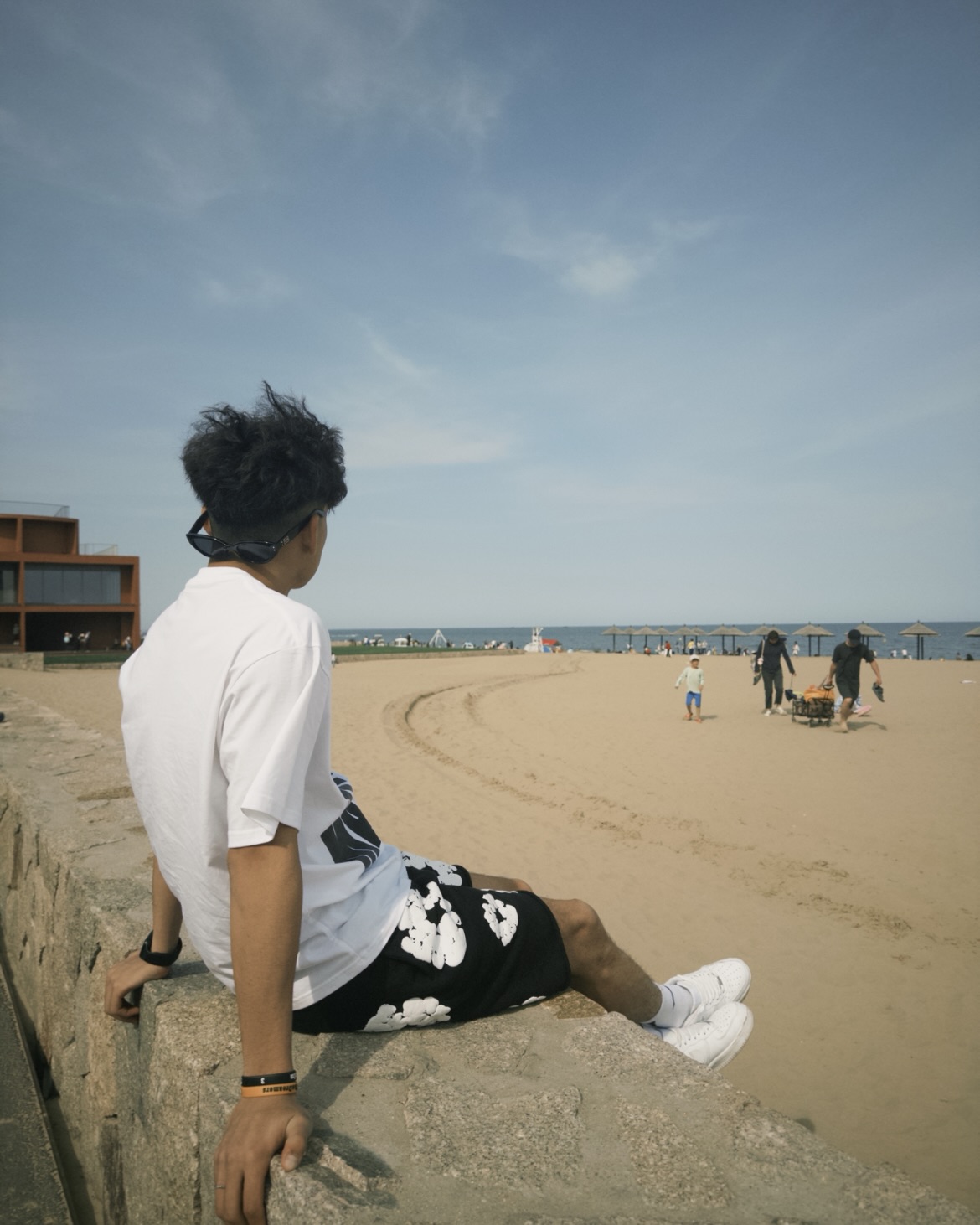 EM Sneakers Denim Tears The White Cotton Wreath Short Pant Black review Sebastien Le Lay