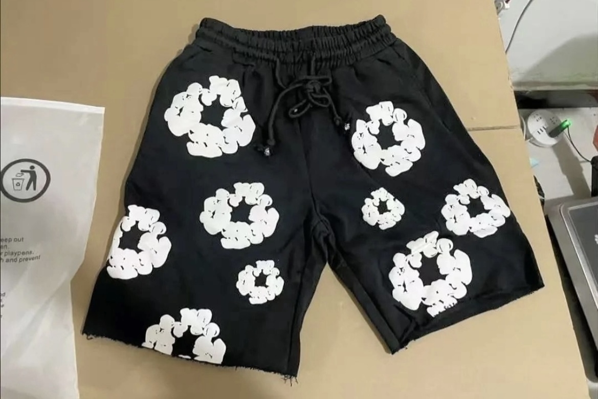 EM Sneakers Denim Tears The White Cotton Wreath Short Pant Black review Henrik Asgeirsson