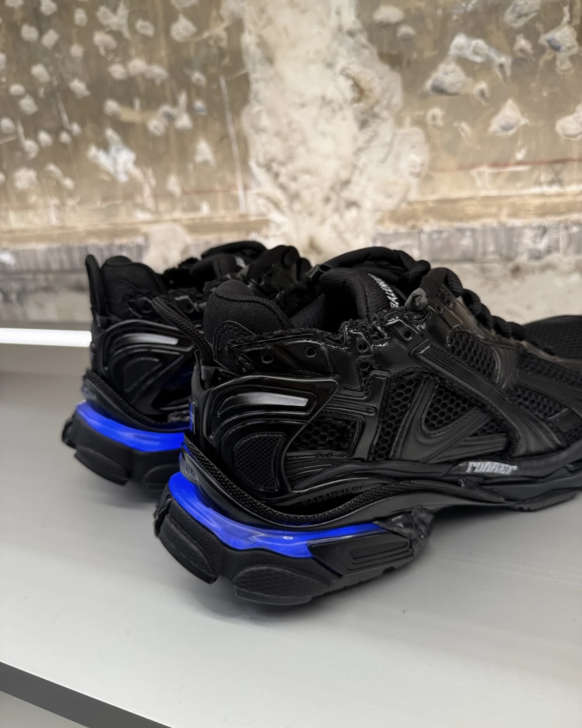 EM Sneakers Balenciaga Runner LED Sneaker in Black review Ansidm Shdhbt 01