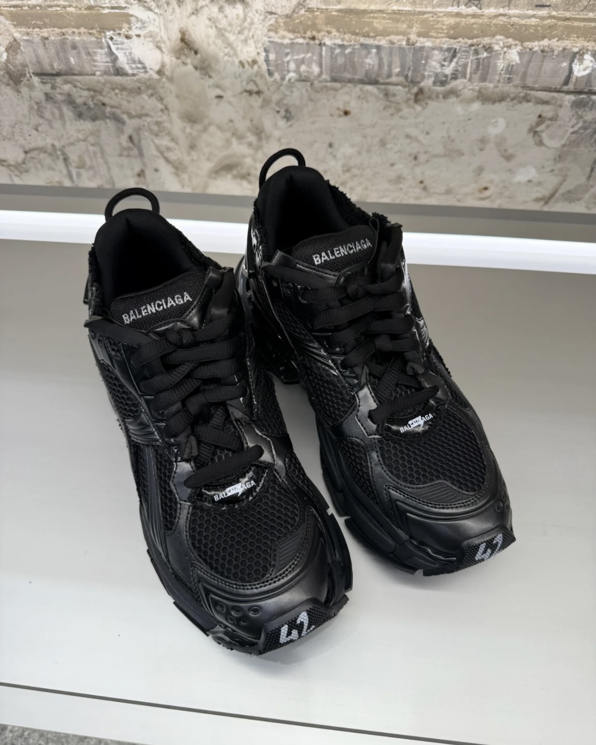 EM Sneakers Balenciaga Runner LED Sneaker in Black review Ansidm Shdhbt 03
