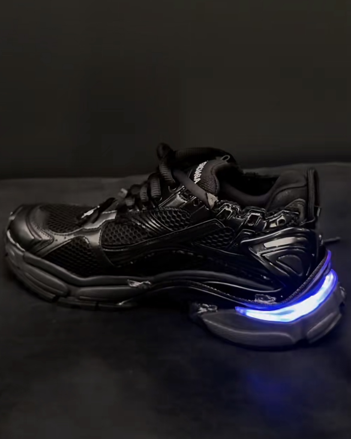 EM Sneakers Balenciaga Runner LED Sneaker in Black review Ashf adfkfy