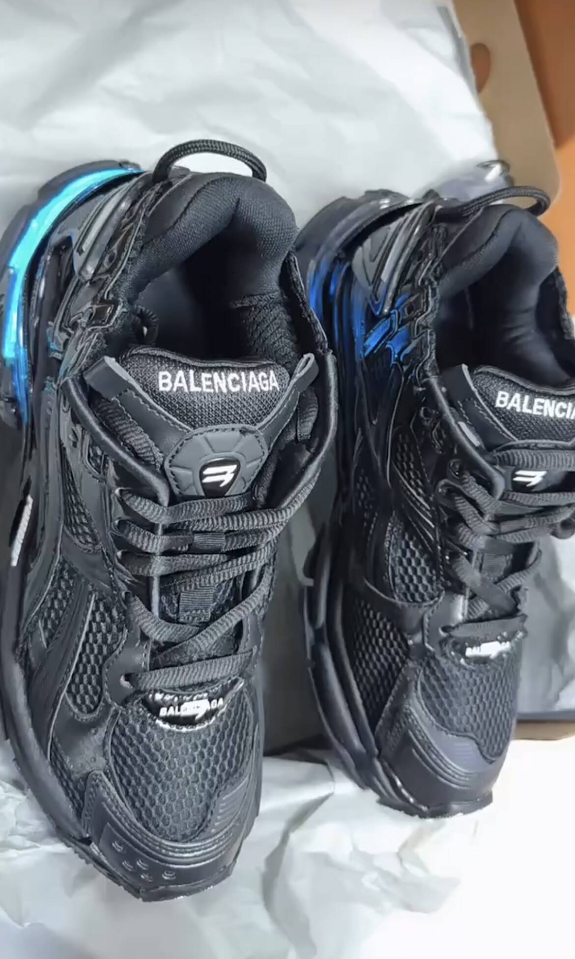 EM Sneakers Balenciaga Runner LED Sneaker in Black review sfgg JJsof 00