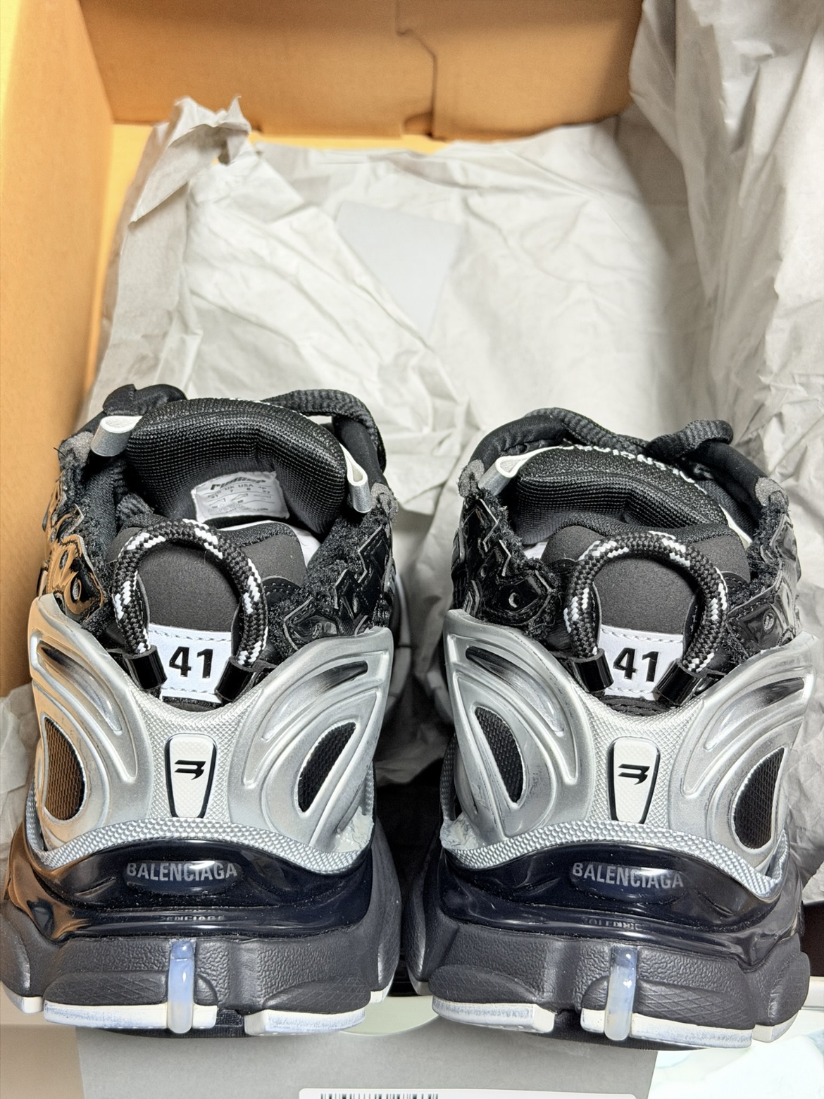 EM Sneakers Balenciaga Runner Sneaker Dark Gray review 2