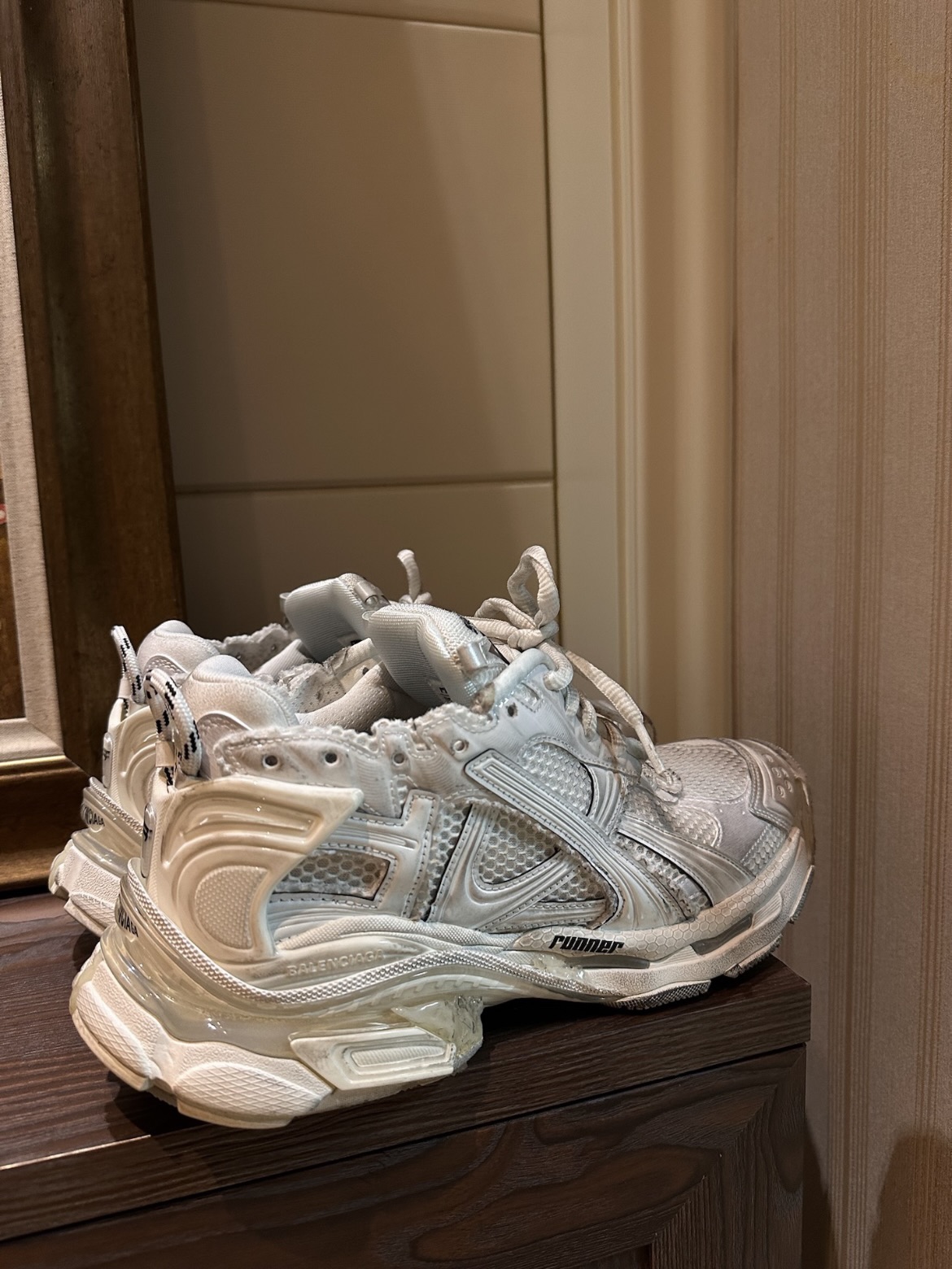 EM Sneakers Balenciaga Runner Sneaker White review Christian Ashe 00