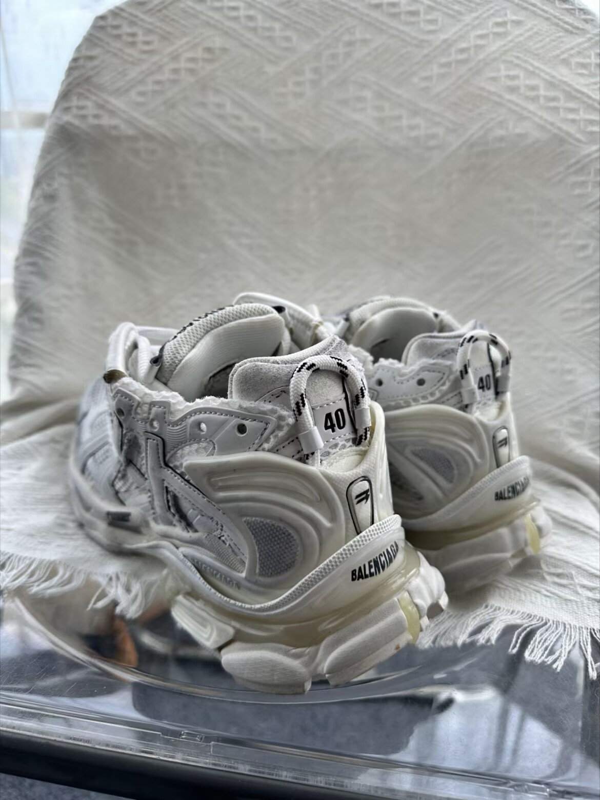 EM Sneakers Balenciaga Runner White review 1