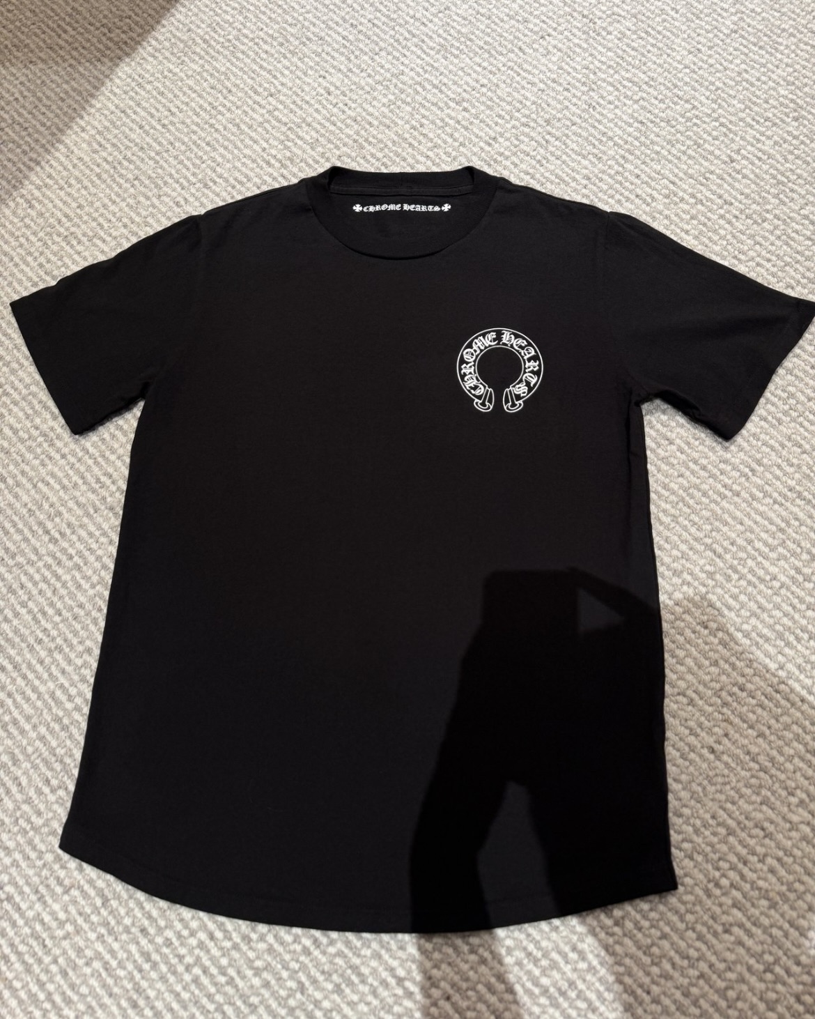EM Sneakers Chrome Hearts Colorful Horseshoe Sanskrit Letters Printed T-shirt Black-2221 review Talha Farooq 00