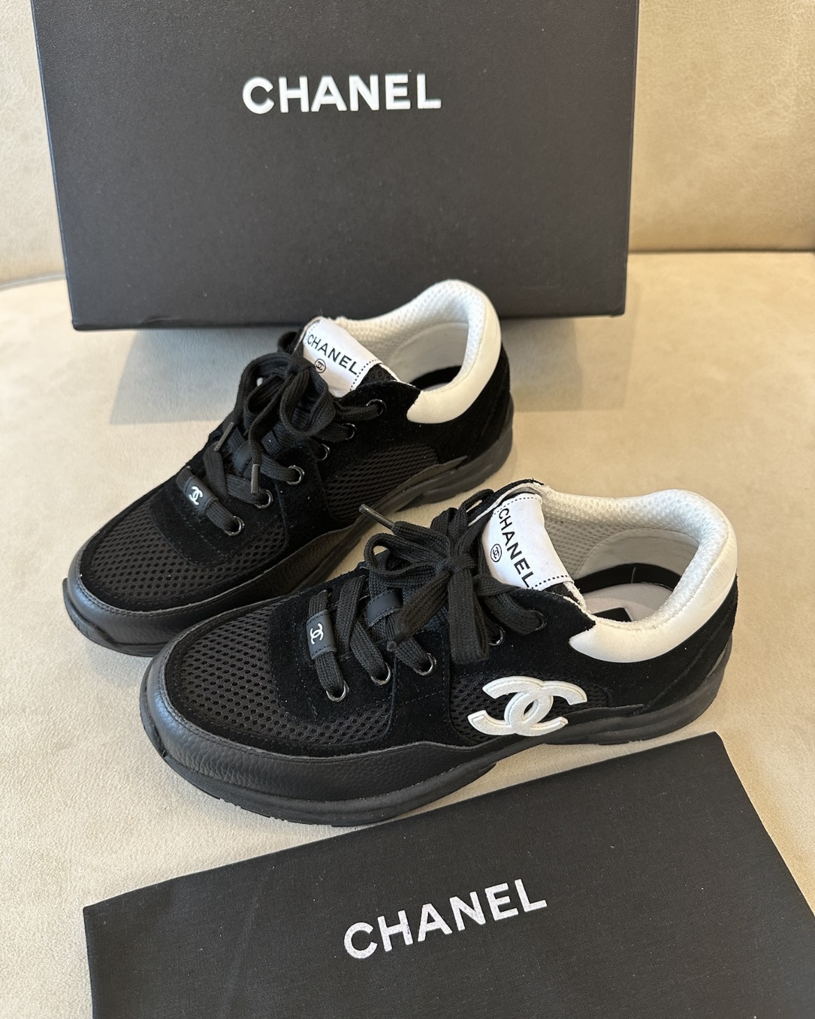 EM Sneakers Chanel Low Top Trainer Black White review Marcos Lopez