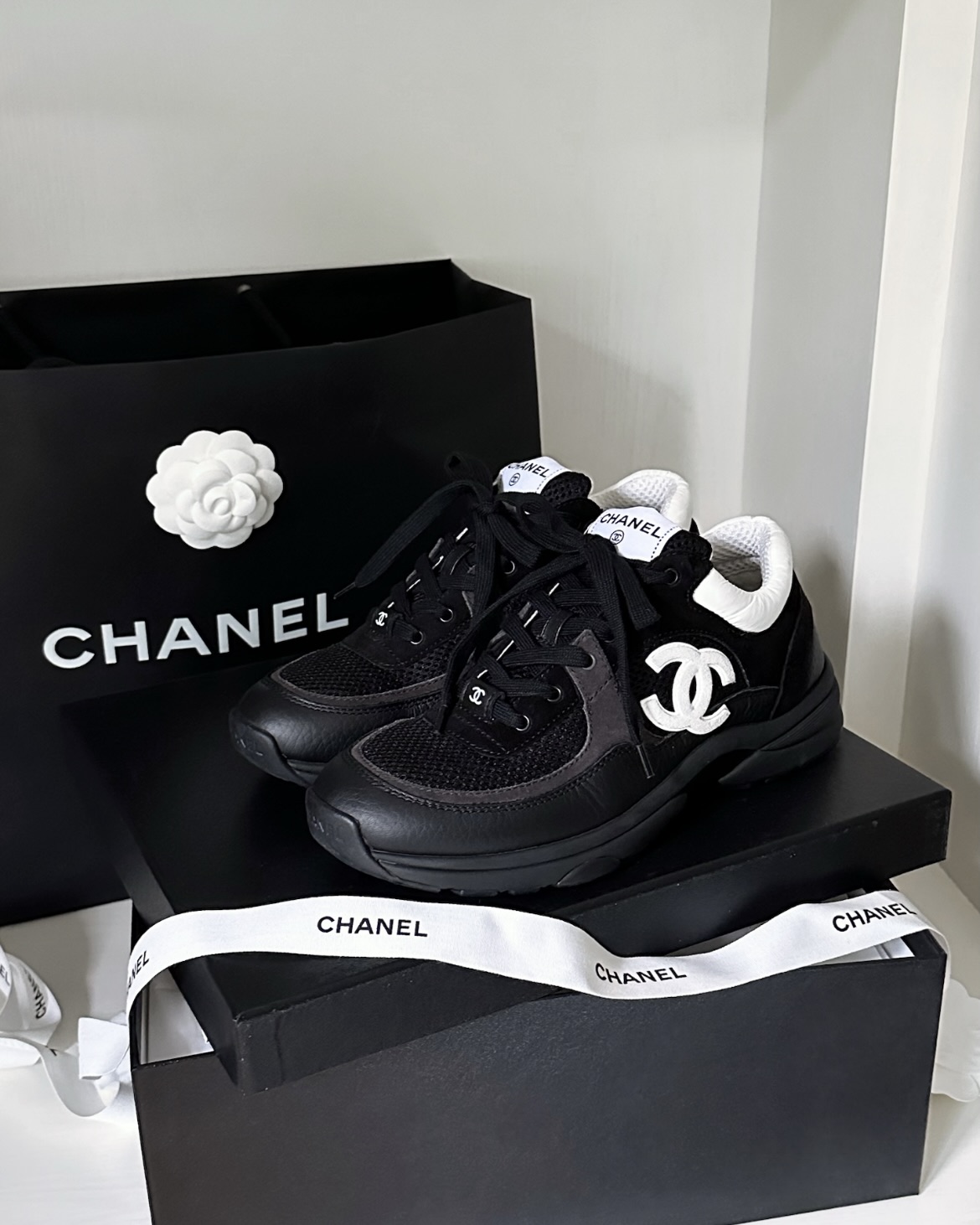 EM Sneakers Chanel Low Top Trainer Black White review Davara Howard