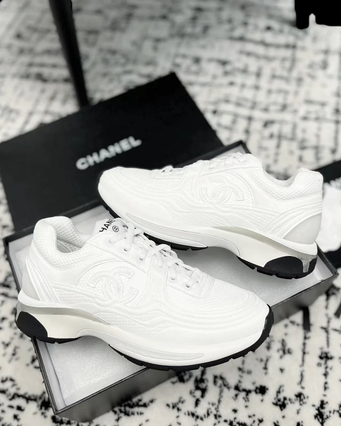EM Sneakers Chanel Low Top Trainer White review Jamari Smith