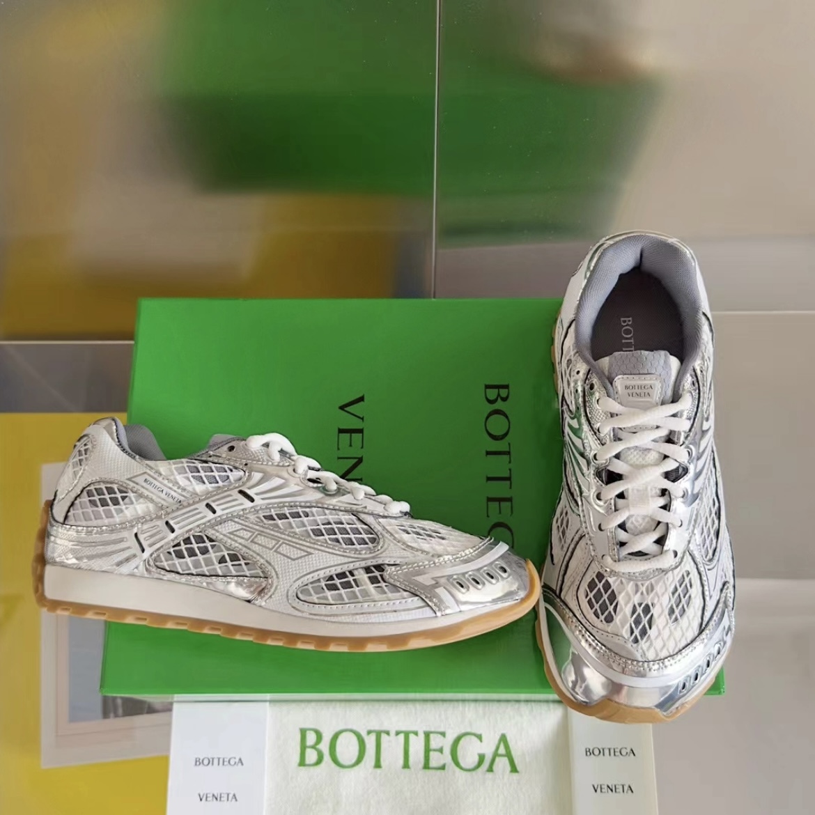 EM Sneakers BV(Botteg@) review Derriyonn Hunter