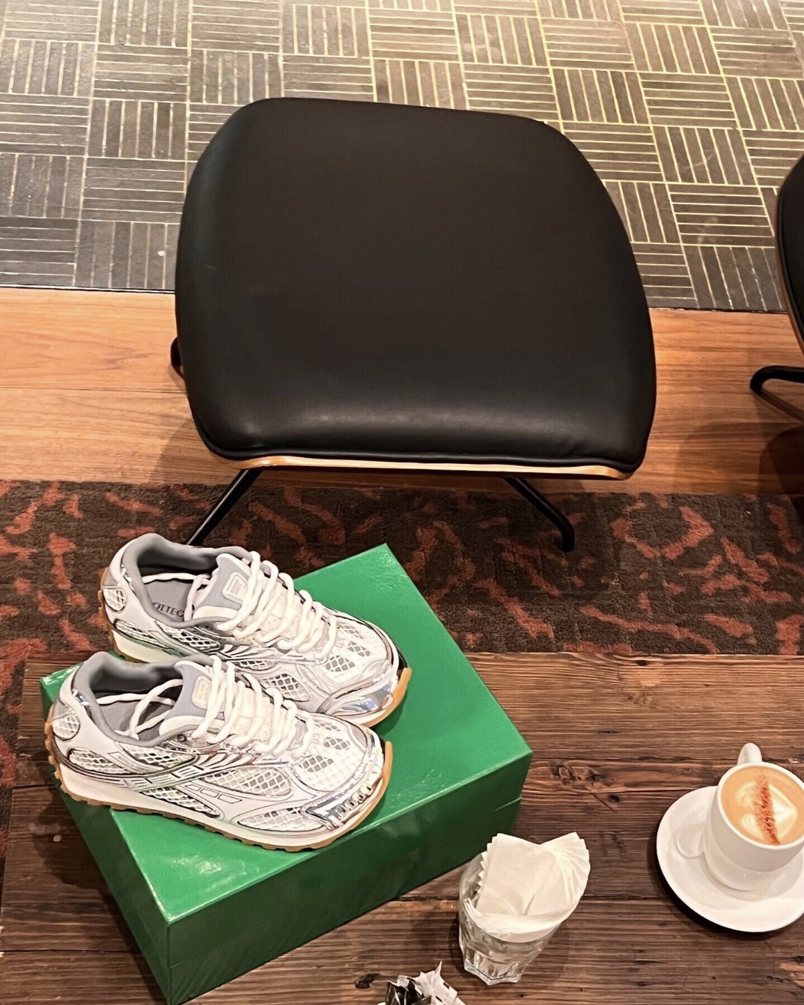 EM Sneakers BV(Botteg@) review Dariel Baez