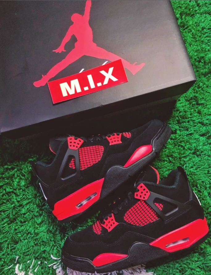 Please complete the correct order information