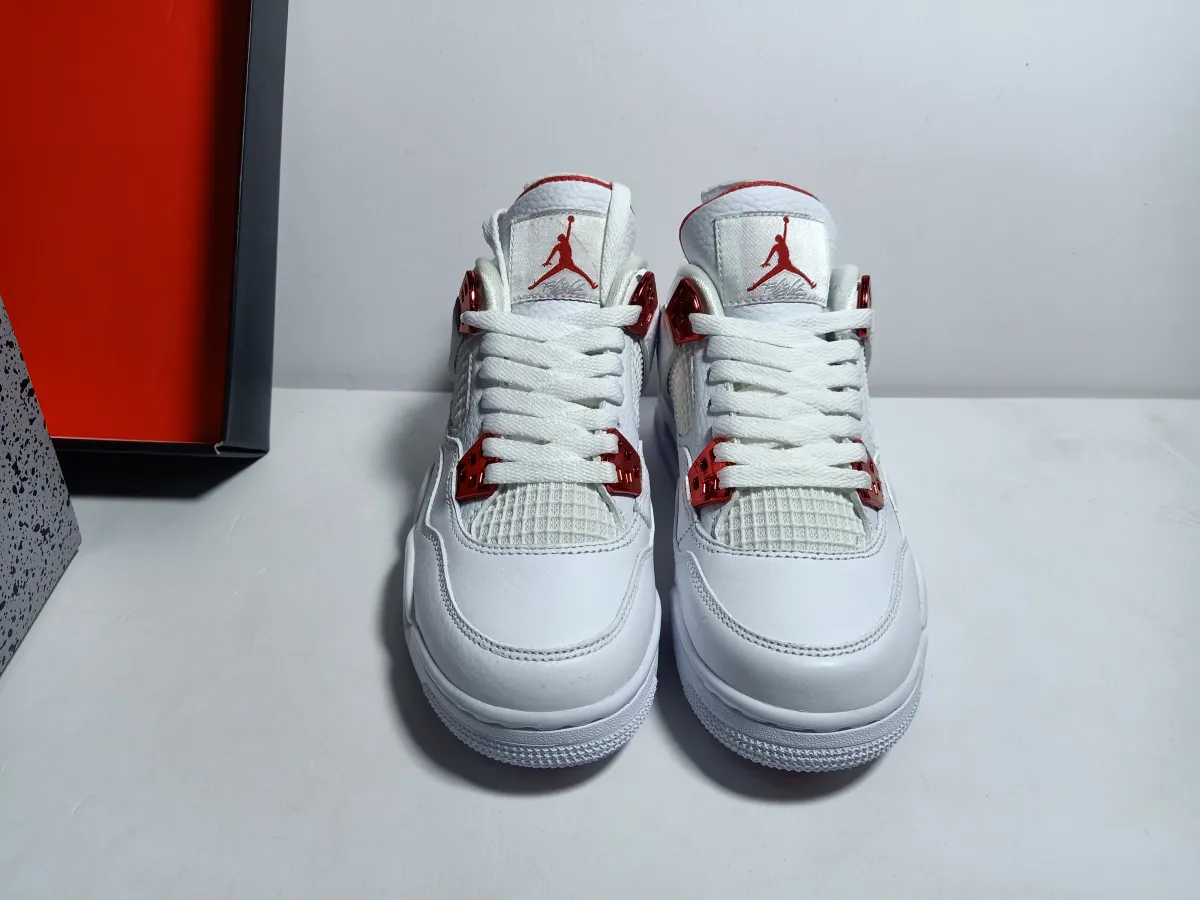 EMSneakers provides 1:1 reps Jordan 4 Retro Metallic Red. There are reps Jordan 4 Retro Metallic Red QC pictures.