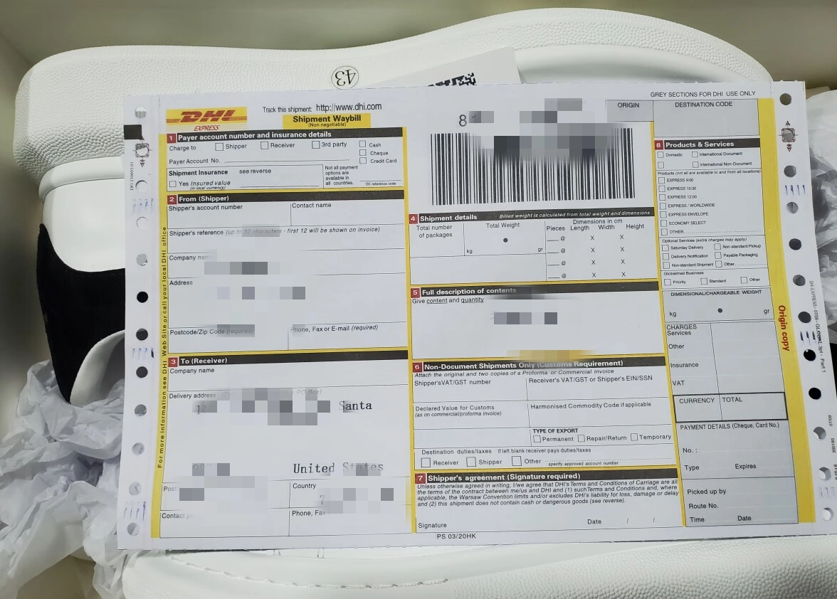 Shipping Documents | Alexander McQueen